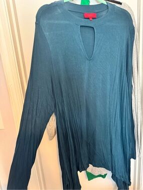 Jennifer Lopez Teal Long-Sleeve Keyhole Tunic Top
